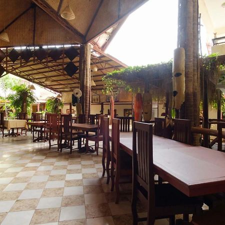 פורטו פרינססה Oyo 621 De Loro Inn מראה חיצוני תמונה