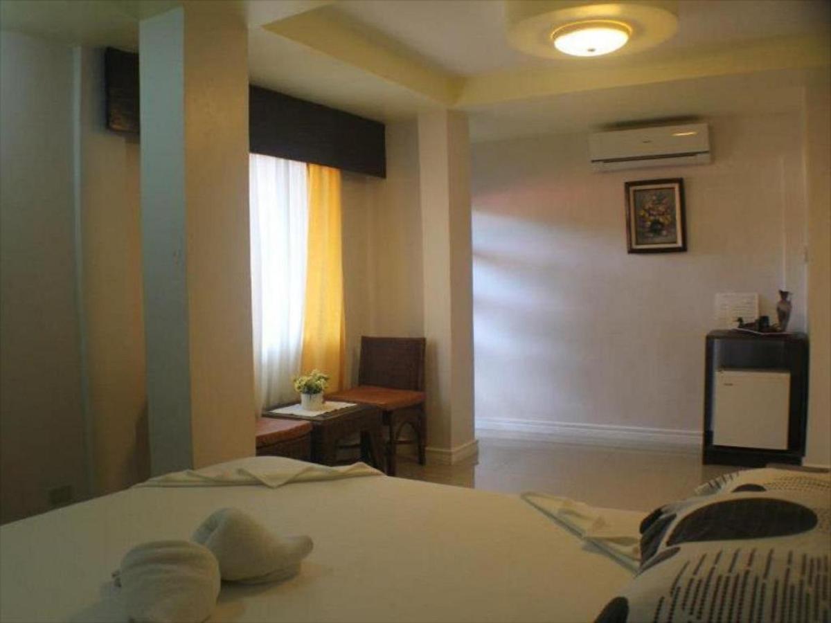 פורטו פרינססה Oyo 621 De Loro Inn מראה חיצוני תמונה